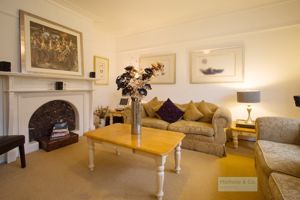 Family room 3- click for photo gallery